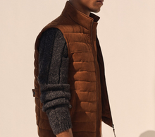 Cargar imagen en el visor de la galería, Brown Suede Gilet