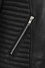 Last inn bildet i Galleri-visningsprogrammet, Women's Black Genuine Leather Quilted Jacket