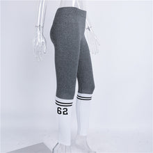 Laden Sie das Bild in den Galerie-Viewer, Gray &amp; White Leggings
