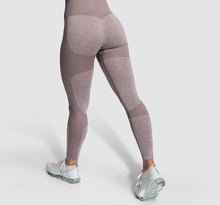 Last inn bildet i Galleri-visningsprogrammet, Europe and the United States hot sale seamless knitting hips moisture wicking yoga pants sports fitness pants sexy hip female leggings
