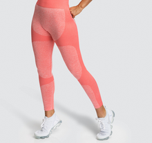 Lataa kuva Galleria-katseluun, Europe and the United States hot sale seamless knitting hips moisture wicking yoga pants sports fitness pants sexy hip female leggings
