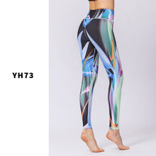 Laden Sie das Bild in den Galerie-Viewer, Printed sports leggings
