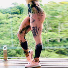 Carica l&#39;immagine nel visualizzatore di Gallery, Fitness High Elastic Sports Leggings Training Abstract Ink Pattern High Waist Yoga Leggings
