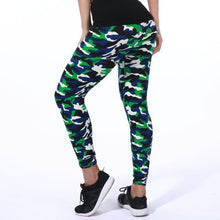 Laden Sie das Bild in den Galerie-Viewer, Camouflage printed Leggings
