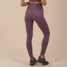 Laden Sie das Bild in den Galerie-Viewer, Fitness Leggings
