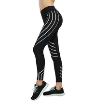 Last inn bildet i Galleri-visningsprogrammet, European beauty fitness yoga pants laser printing slim slimming sports leggings
