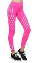 Laden Sie das Bild in den Galerie-Viewer, Women&#39;s Glow In The Dark Leggings
