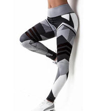 Laden Sie das Bild in den Galerie-Viewer, Women&#39;s Glow In The Dark Leggings
