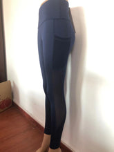 Laden Sie das Bild in den Galerie-Viewer, Mesh stitching breathable yoga pants
