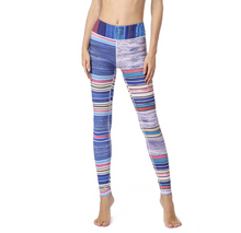 Laden Sie das Bild in den Galerie-Viewer, Printed sports leggings
