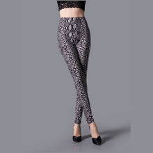 Load image into Gallery viewer, Brushed Cotton Print Camouflage Outerwear Leggings
