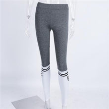 Laden Sie das Bild in den Galerie-Viewer, Gray &amp; White Leggings
