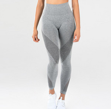 Carica l&#39;immagine nel visualizzatore di Gallery, New mesh stitching hip yoga pants sports fitness pants sexy hips leggings
