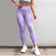 Laden Sie das Bild in den Galerie-Viewer, Mesh Nine Pants Yoga Pants
