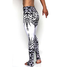 Laden Sie das Bild in den Galerie-Viewer, Printed yoga trousers
