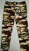 Laden Sie das Bild in den Galerie-Viewer, Camouflage printed Leggings
