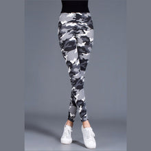 Load image into Gallery viewer, Brushed Cotton Print Camouflage Outerwear Leggings
