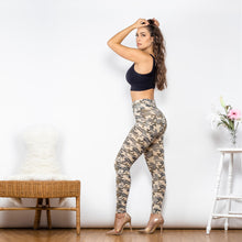 Last inn bildet i Galleri-visningsprogrammet, Shascullfites Melody women camouflage pants leggings cheap camo yoga pants sale curvy yoga pants high waist camo workout leggings
