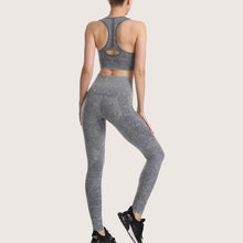 Laden Sie das Bild in den Galerie-Viewer, Hollow Beauty Back Leggings Yoga Suit
