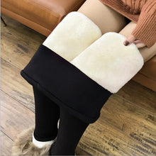 Laden Sie das Bild in den Galerie-Viewer, Women&#39;s Lamb Wool High Waist Elasticity Leggings
