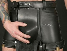 Afbeelding in Gallery-weergave laden, Men&#39;s Genuine Leather Chastity Shorts
