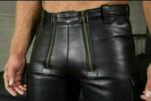 Laden Sie das Bild in den Galerie-Viewer, Cargo-Shorts aus echtem Leder für Herren mit Doppelreißverschluss vorne
