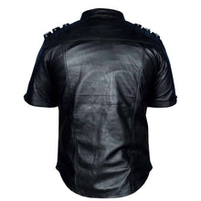 Charger l&#39;image dans la galerie, Chemise à manches courtes de style policier/militaire en cuir véritable noir pour hommes
